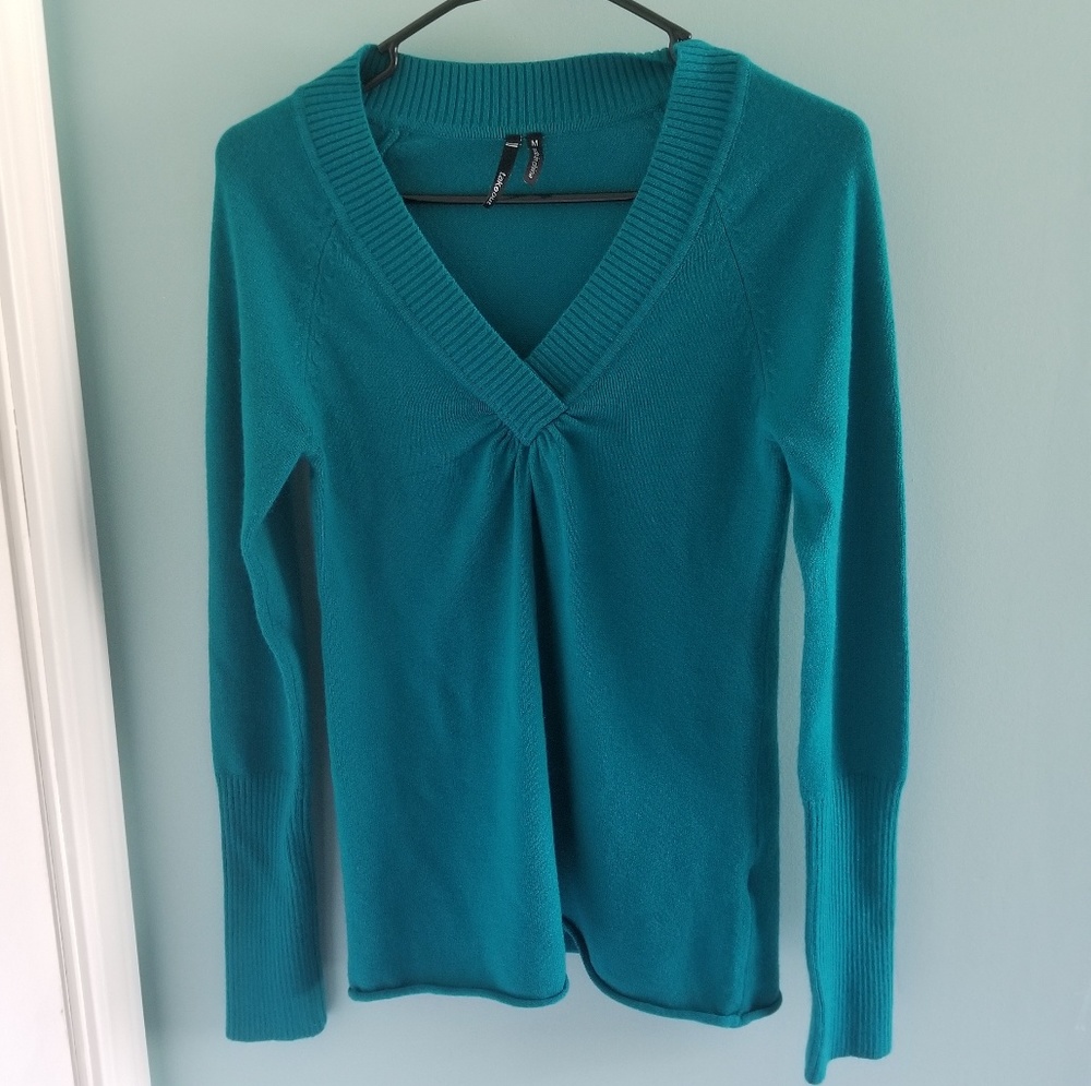 ⭐Turquoise sweater